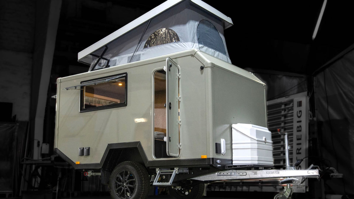 Stilvolle Wohnwagen Mit Aufstelldach Bildernull