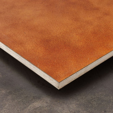 Multiplex-Platte-mit-mineralischer-Oberflaeche-in-Rost-Optik