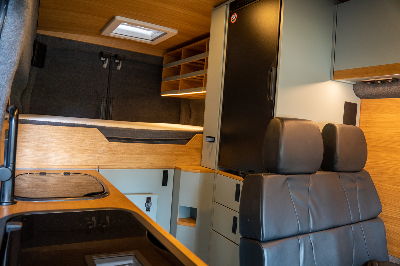 vamper-ford-transit-innen
