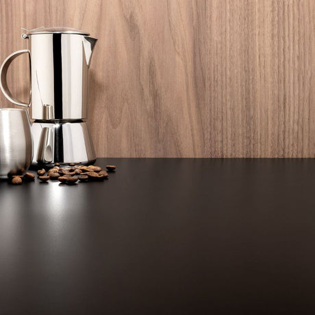 Queenply-Multiplexplatte-von-Sven-Bauhaus-mit-kratzfester-perlmatter-HPL-Beschichtung