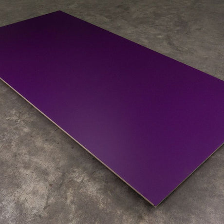 Queenply-Multiplexplatte-von-Sven-Bauhaus-mit-kratzfester-perlmatter-HPL-Beschichtung-in-lila
