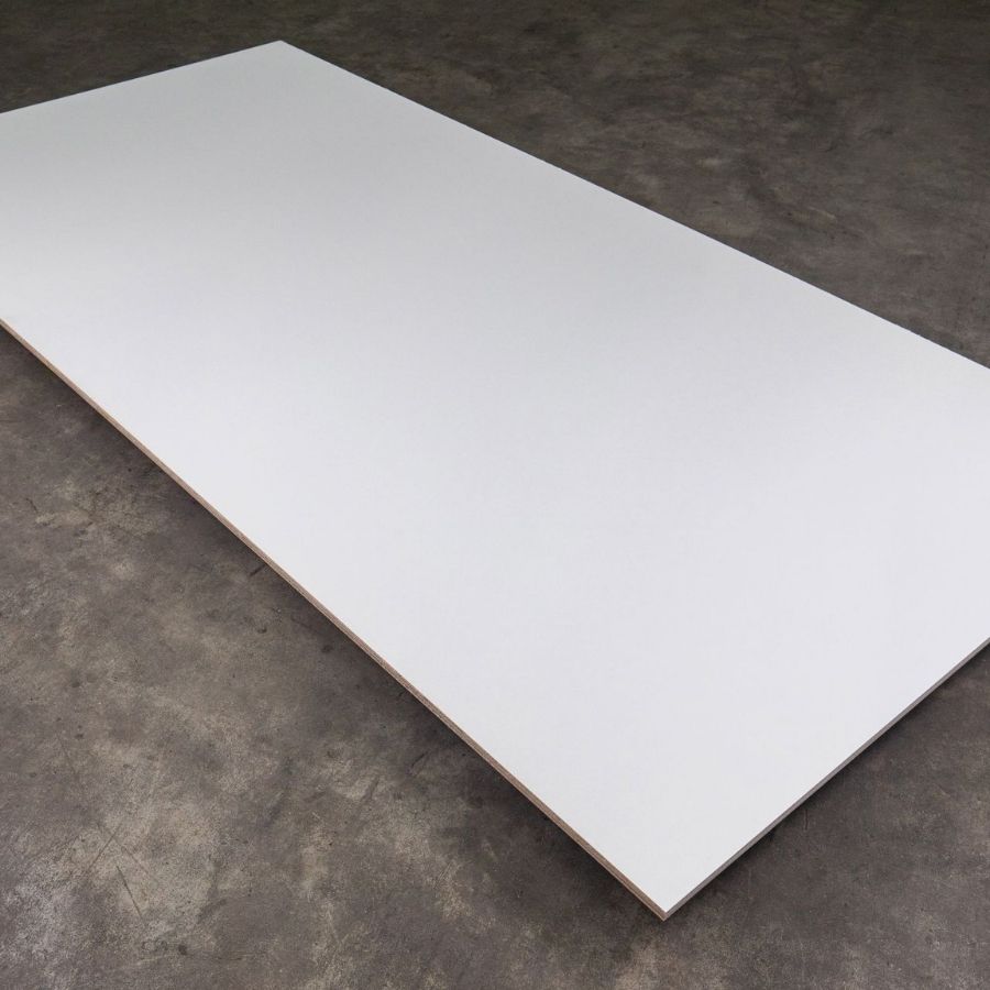 Queenply-Multiplexplatte-mit-Grundierfolie-von-Sven-Bauhaus