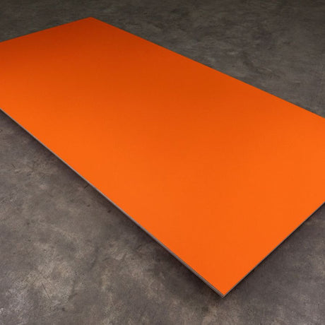 Queenply-Multiplexplatte-von-Sven-Bauhaus-mit-kratzfester-perlmatter-HPL-Beschichtung-in-orange